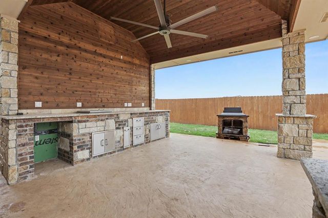400 S Chardon Drive, Mustang, OK 73064