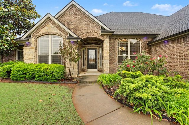 400 S Chardon Drive, Mustang, OK 73064