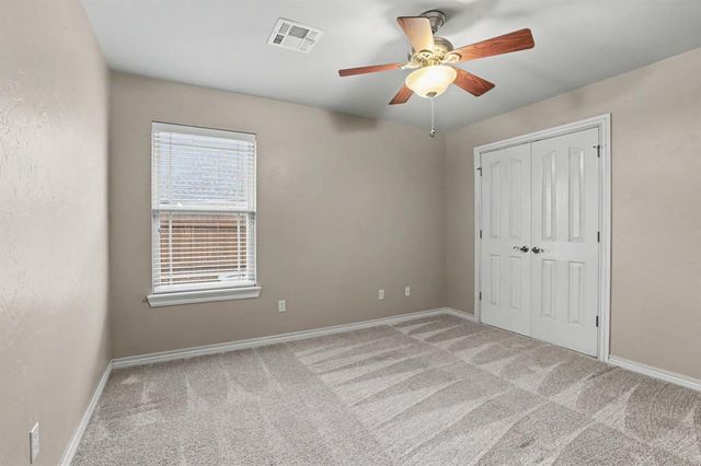 400 S Chardon Drive, Mustang, OK 73064