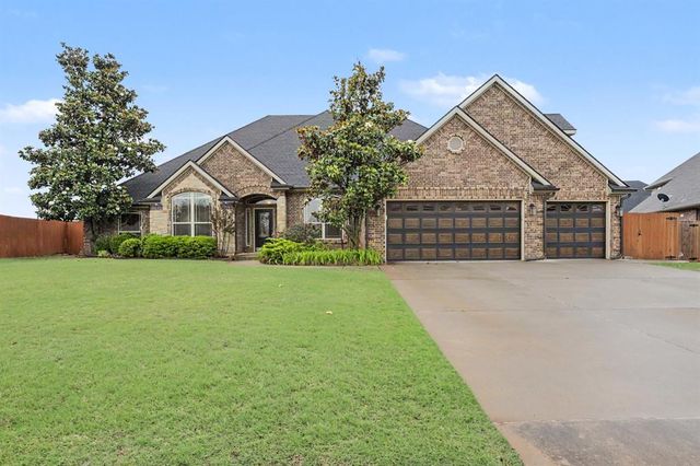 400 S Chardon Drive, Mustang, OK 73064