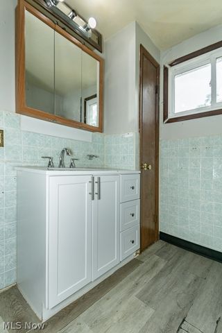 980 Evangeline Road, Cleveland, OH 44110
