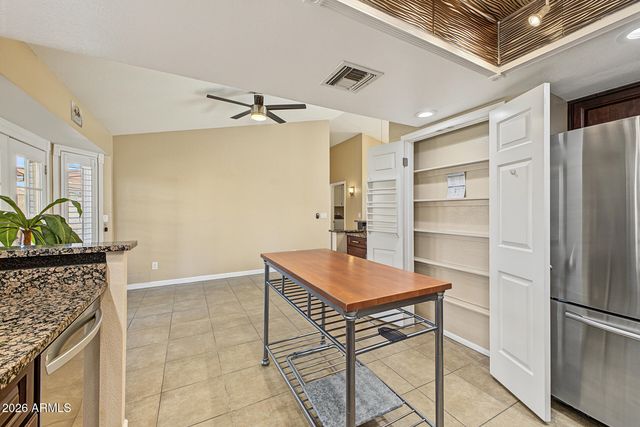 11038 W RUNION Drive, Sun City, AZ 85373