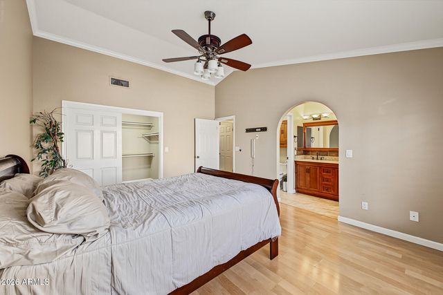 11038 W RUNION Drive, Sun City, AZ 85373