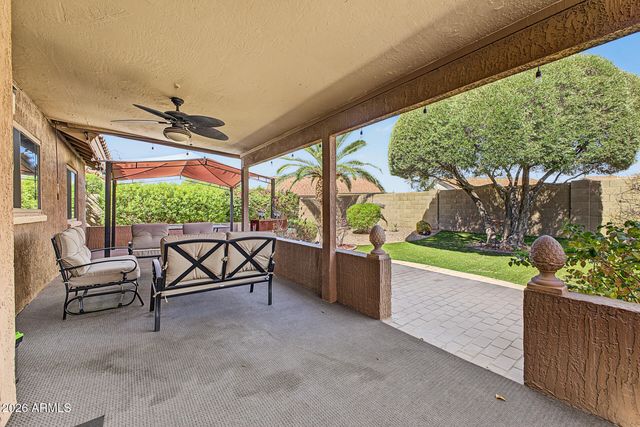 11038 W RUNION Drive, Sun City, AZ 85373