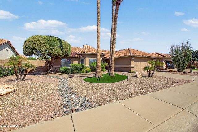 11038 W RUNION Drive, Sun City, AZ 85373