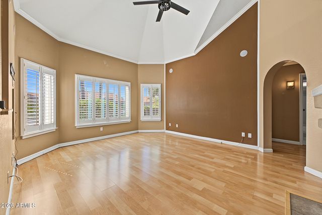 11038 W RUNION Drive, Sun City, AZ 85373