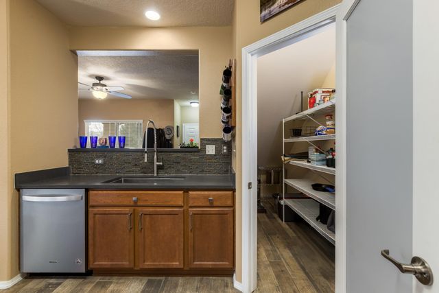 10827 Lobos Creek Way NE, Albuquerque, NM 87123