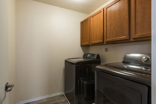 10827 Lobos Creek Way NE, Albuquerque, NM 87123