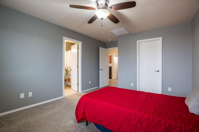 10827 Lobos Creek Way NE, Albuquerque, NM 87123