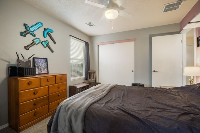 10827 Lobos Creek Way NE, Albuquerque, NM 87123