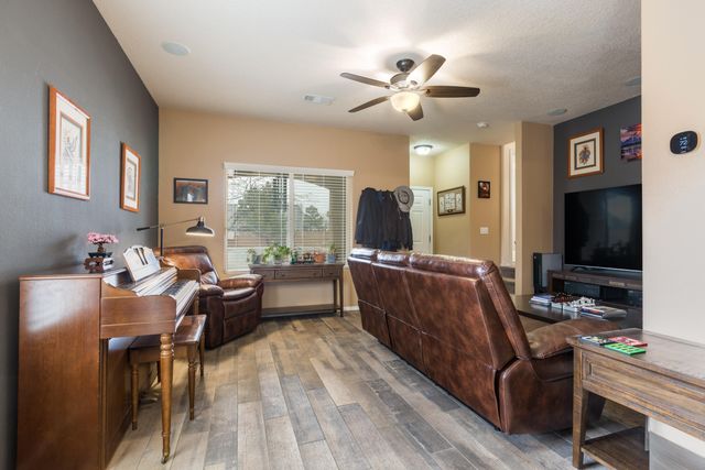 10827 Lobos Creek Way NE, Albuquerque, NM 87123