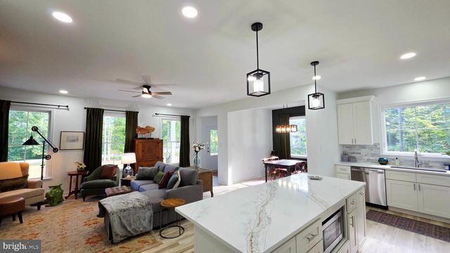 639 NOAHS LANDING DR, Bumpass, VA 23024