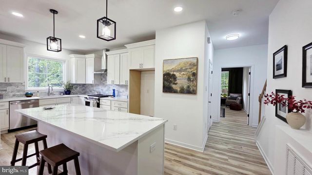 639 NOAHS LANDING DR, Bumpass, VA 23024