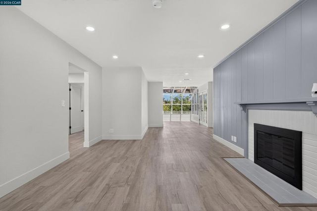 1910 Encima Dr, Concord, CA 94519