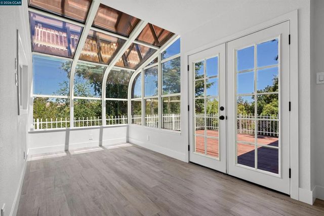 1910 Encima Dr, Concord, CA 94519
