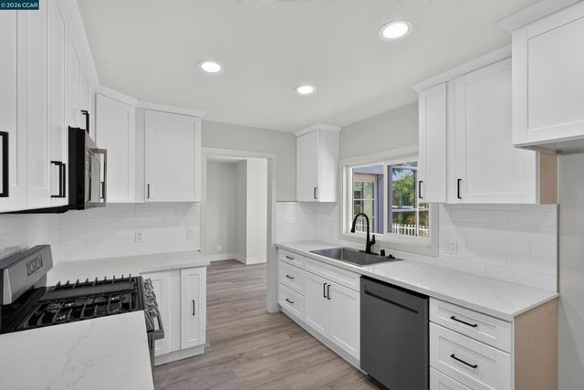 1910 Encima Dr, Concord, CA 94519