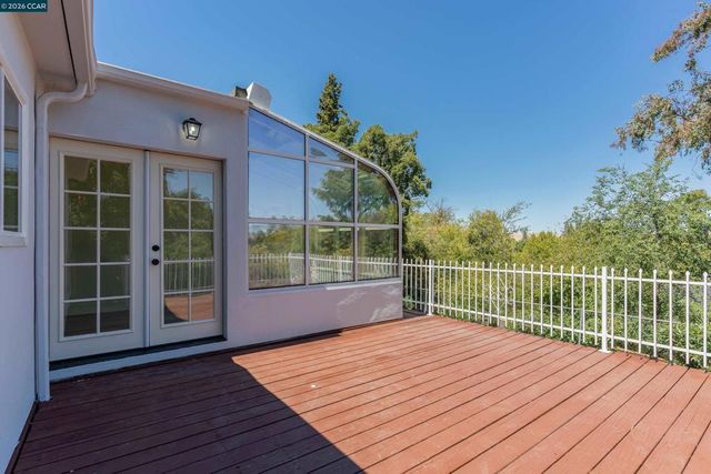 1910 Encima Dr, Concord, CA 94519