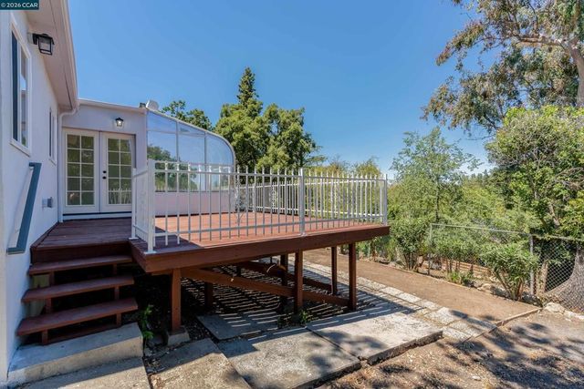 1910 Encima Dr, Concord, CA 94519