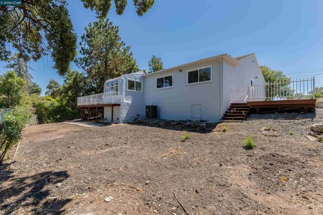1910 Encima Dr, Concord, CA 94519