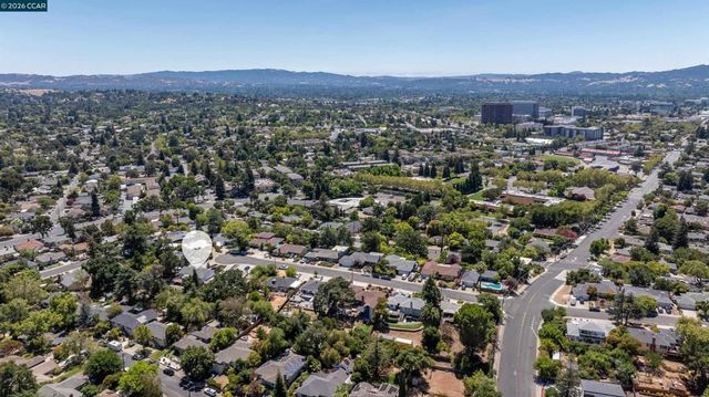 1910 Encima Dr, Concord, CA 94519