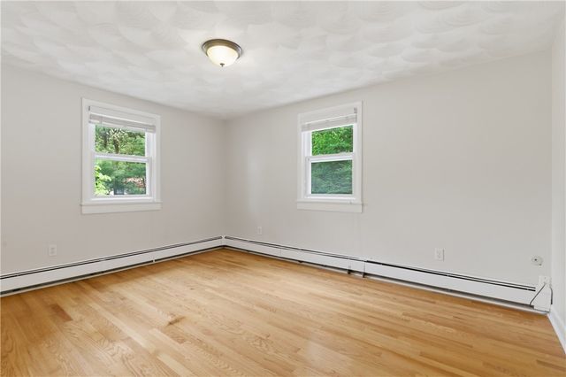 8 Ledgemont Drive, Lincoln, RI 02865