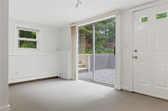 8 Ledgemont Drive, Lincoln, RI 02865