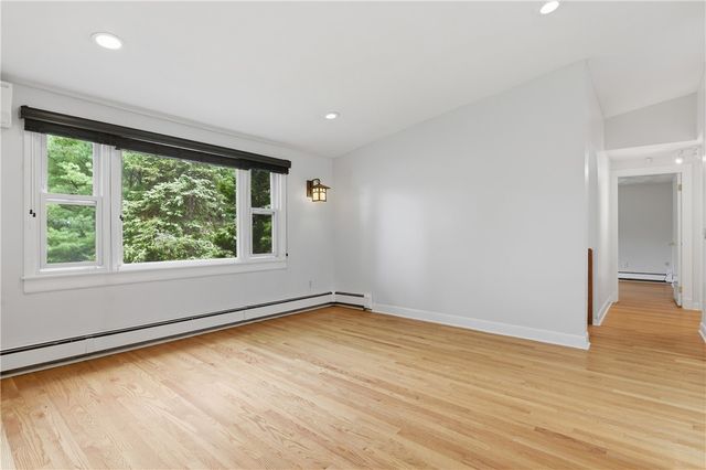 8 Ledgemont Drive, Lincoln, RI 02865