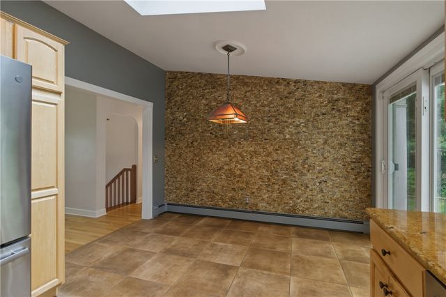 8 Ledgemont Drive, Lincoln, RI 02865
