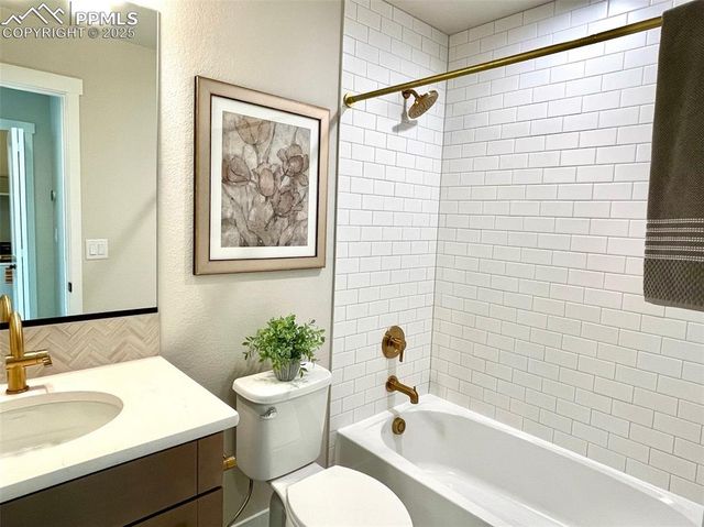 6156 Steele Creek Way, Colorado Springs, CO 80922