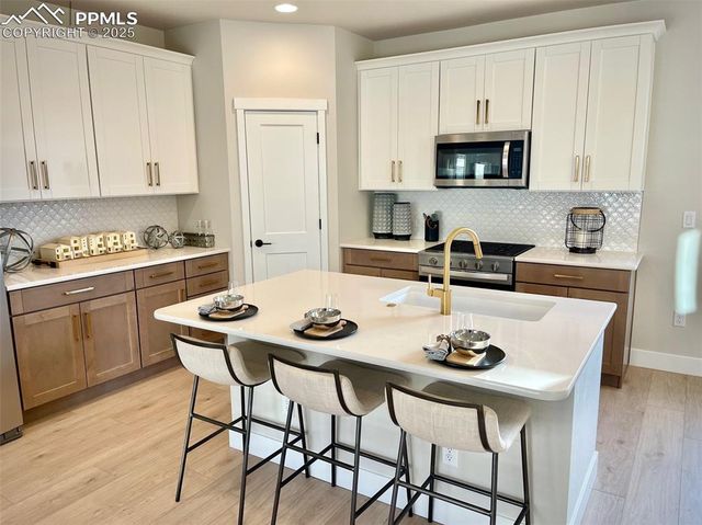 6156 Steele Creek Way, Colorado Springs, CO 80922