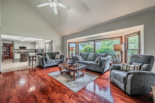 3178 Preakness Drive, Aurora, IL 60502