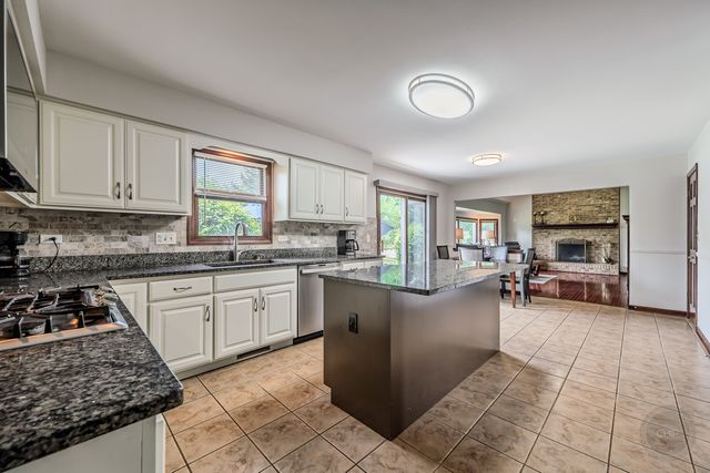 3178 Preakness Drive, Aurora, IL 60502