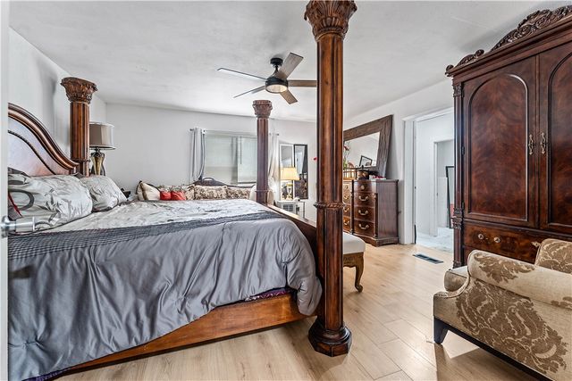 2202 SE 14Th Street, Bentonville, AR 72712