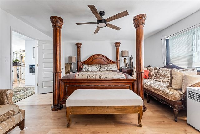 2202 SE 14Th Street, Bentonville, AR 72712