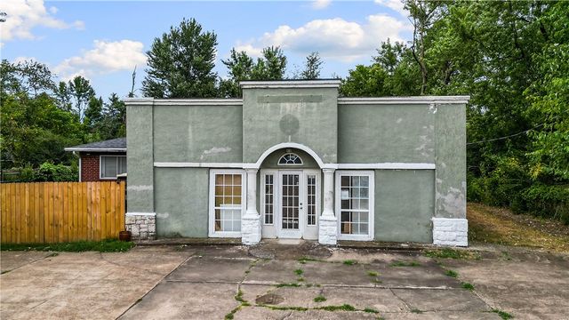 2202 SE 14Th Street, Bentonville, AR 72712