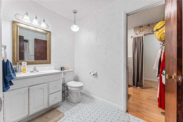 2202 SE 14Th Street, Bentonville, AR 72712