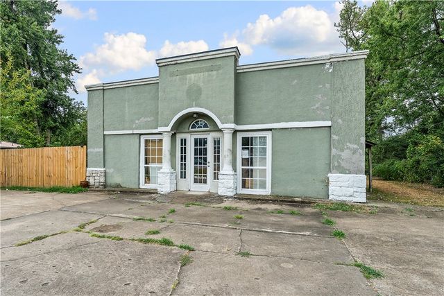 2202 SE 14Th Street, Bentonville, AR 72712