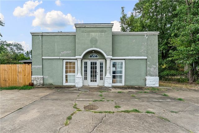 2202 SE 14Th Street, Bentonville, AR 72712