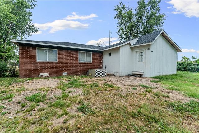 2202 SE 14Th Street, Bentonville, AR 72712