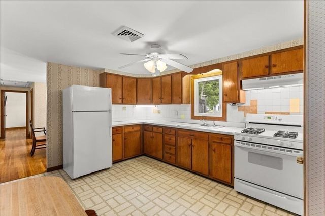 2 Sachem Path, Yarmouth, MA 02673