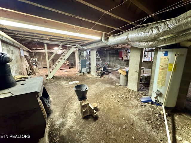 1781 Hodges Bridge Rd, Doyle, TN 38559