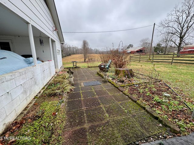 1781 Hodges Bridge Rd, Doyle, TN 38559