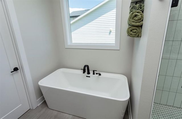 16320 Northpark Drive, Urbandale, IA 50323