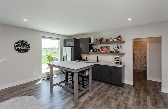 16320 Northpark Drive, Urbandale, IA 50323