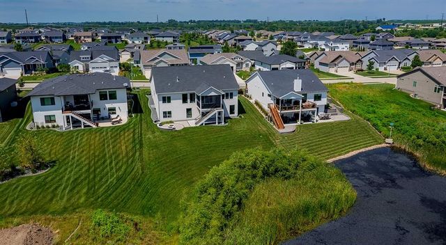 16320 Northpark Drive, Urbandale, IA 50323