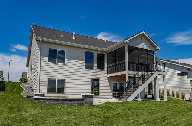 16320 Northpark Drive, Urbandale, IA 50323