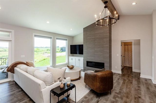 16320 Northpark Drive, Urbandale, IA 50323