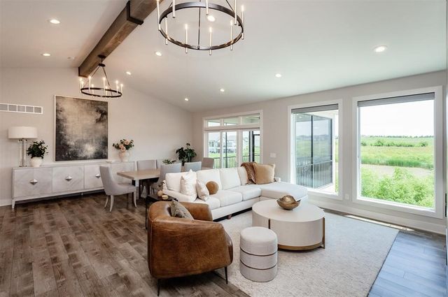 16320 Northpark Drive, Urbandale, IA 50323