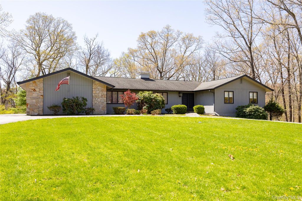6 King Road, Hopewell Junction, NY 12533