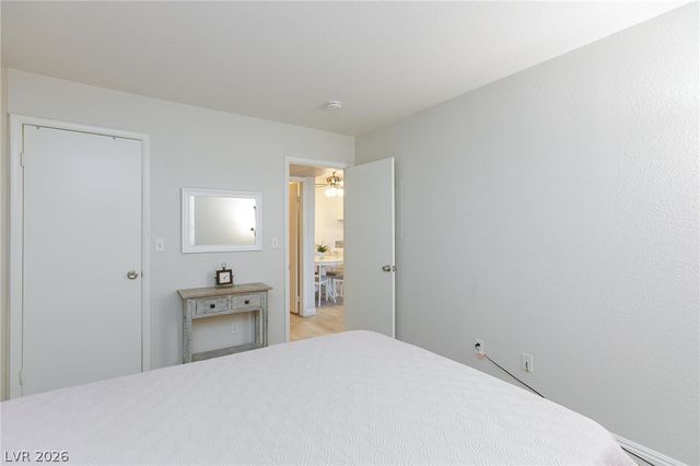 5171 Lindell Road 103, Las Vegas, NV 89118
